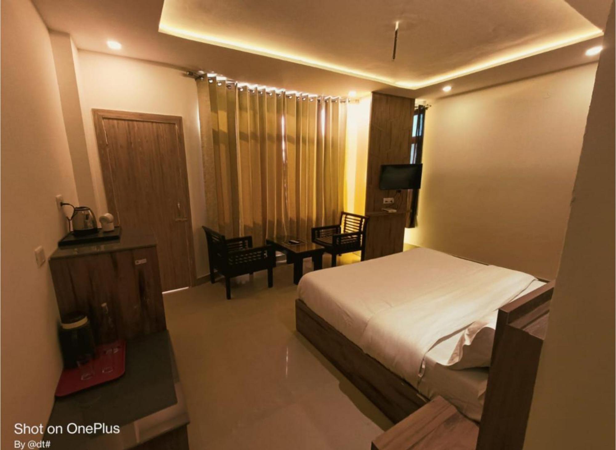 Hotel Wild Rose - Dalhousie Ngoại thất bức ảnh