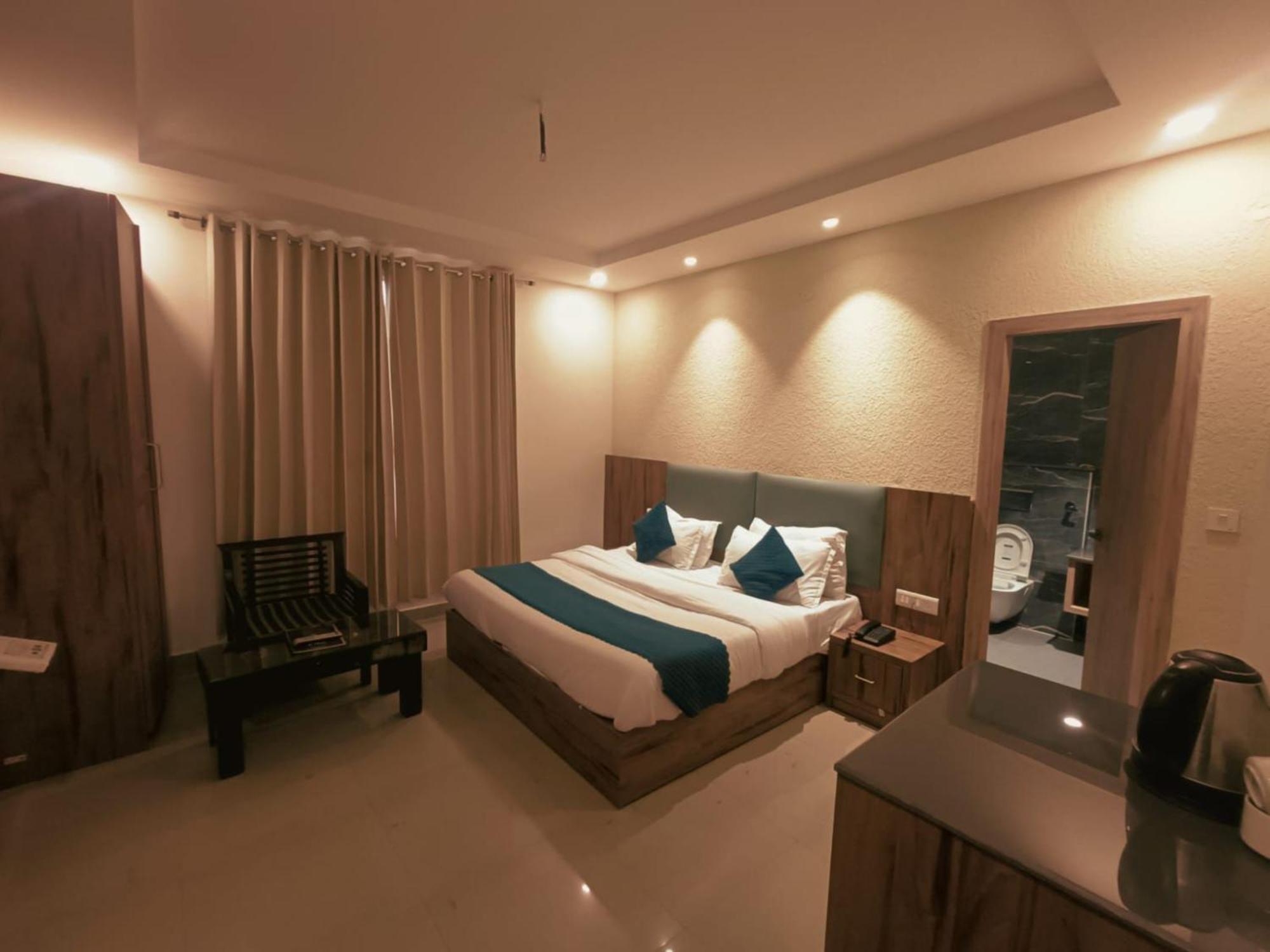 Hotel Wild Rose - Dalhousie Ngoại thất bức ảnh
