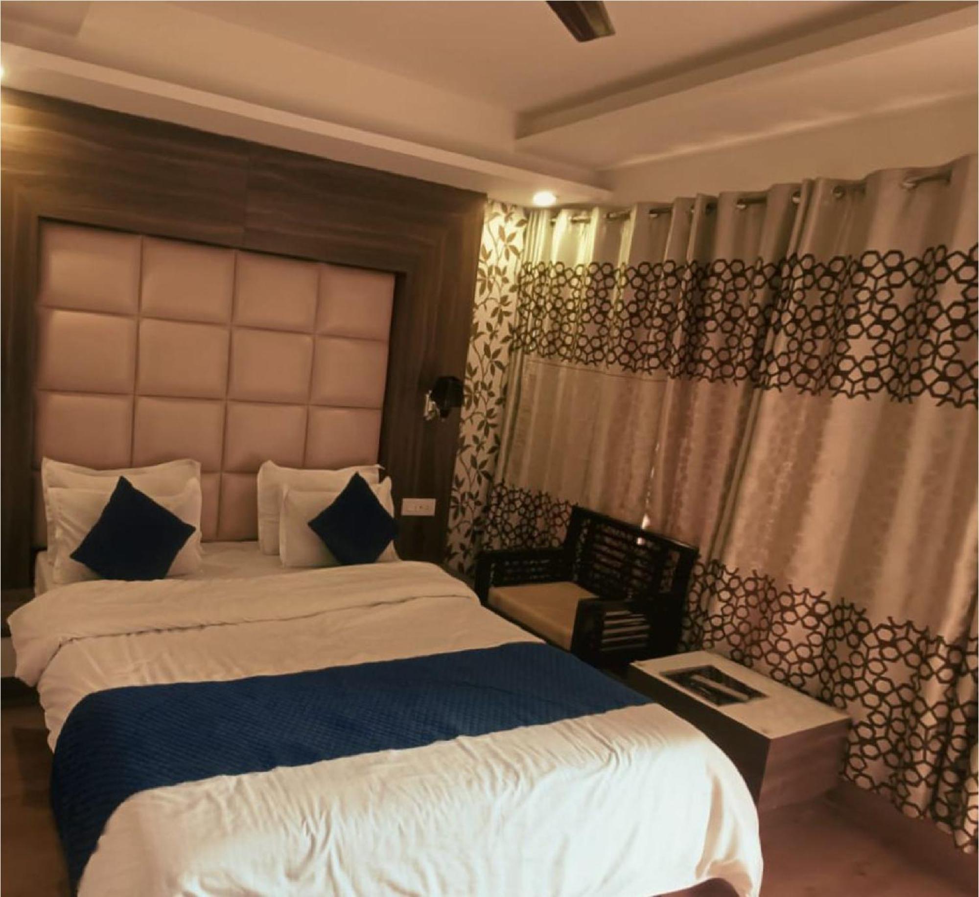 Hotel Wild Rose - Dalhousie Ngoại thất bức ảnh